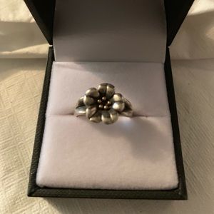 James Avery April Flower Ring